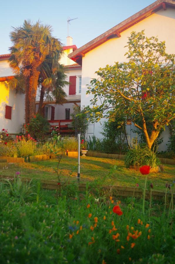 Maison Elizondoa - Chambres, Restaurant Et Spa Masparraute Exterior foto